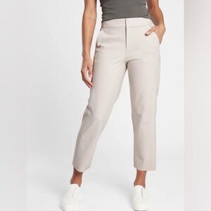 Athleta Stellar Straight Crop Pant Beige Casual Active Athleisure Women’s 10